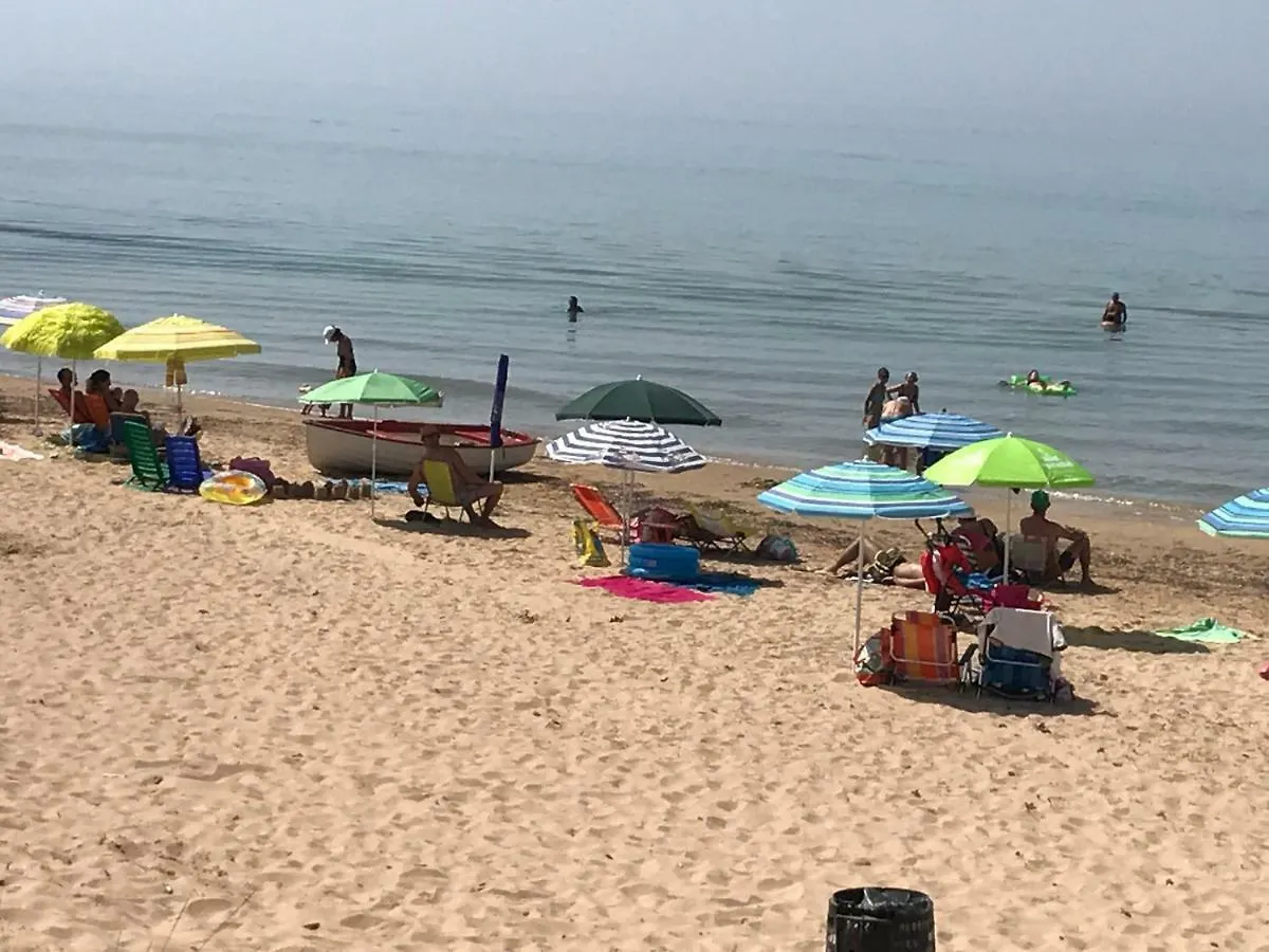 30 Passi Dalla Spiaggia Villaggio Azzurro